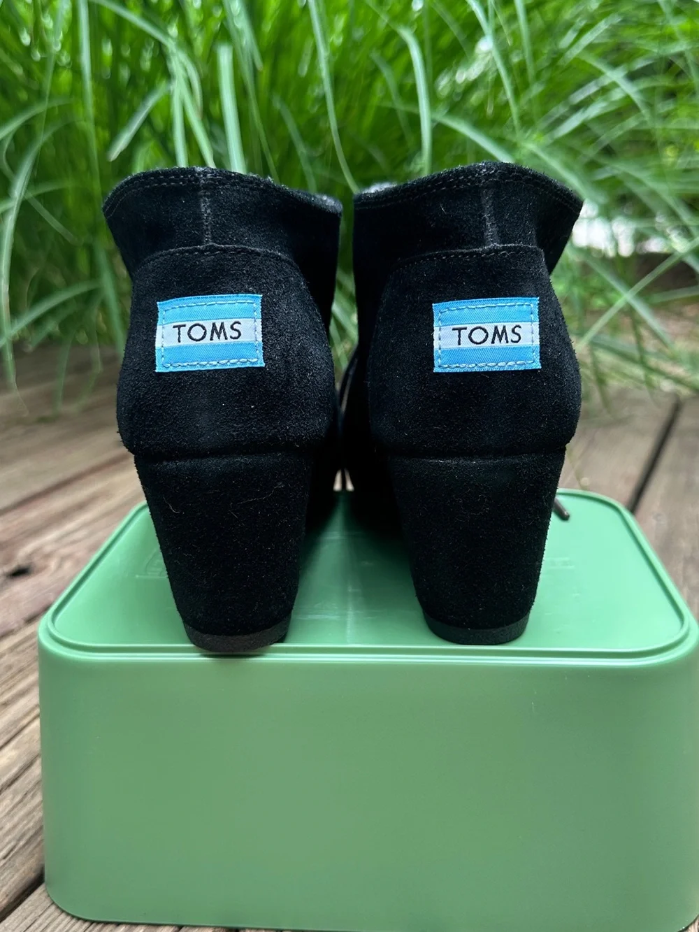 Toms desert wedge